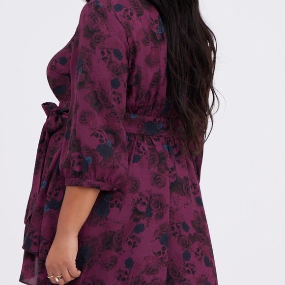 Torrid | NWT | Georgette Wrap Tunic Blouse | Floral Sugar Skulls - Picture 2 of 11